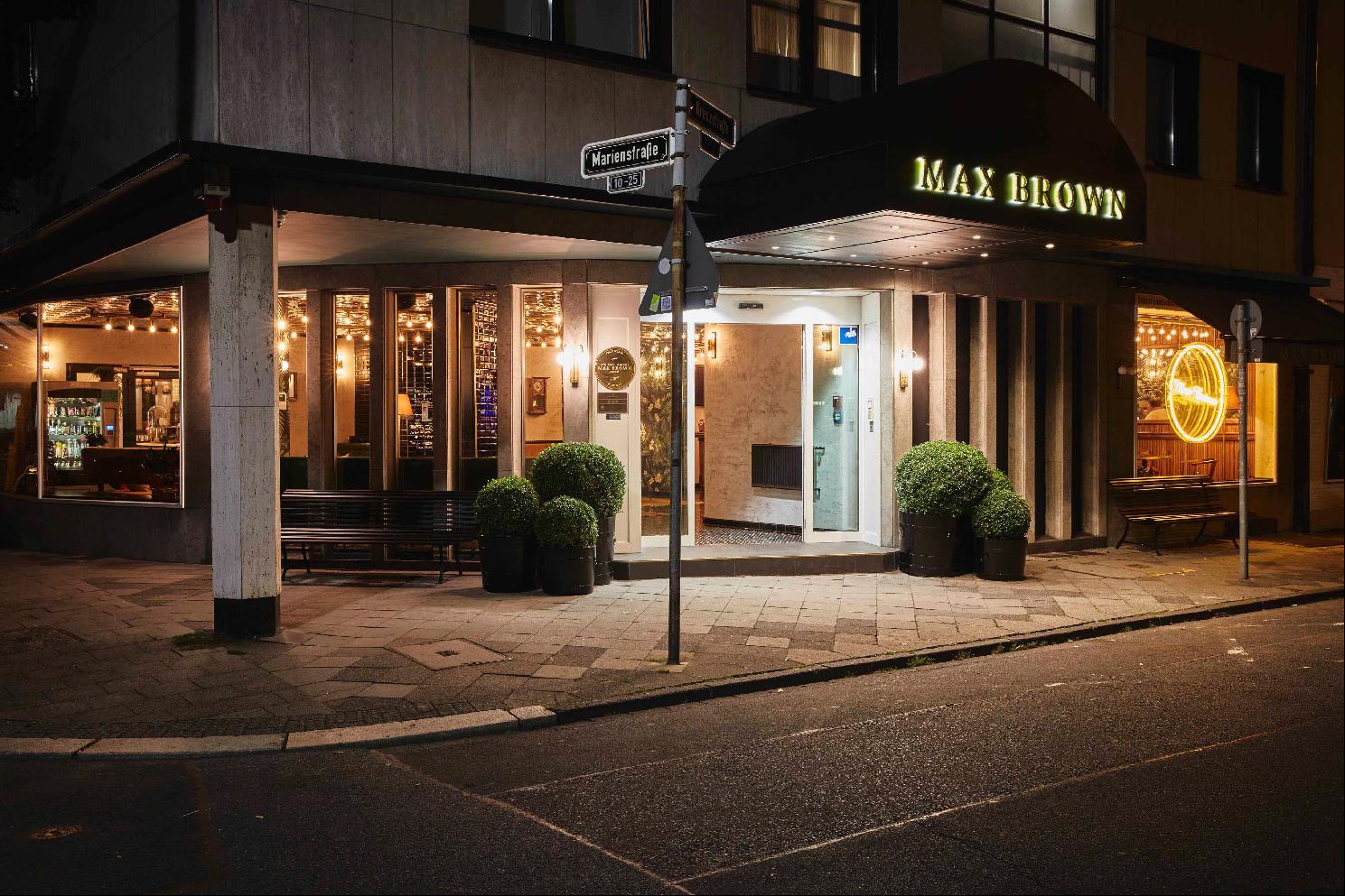 Max Brown Hotel Midtown, Part Of Sircle Collection Dusseldorf Bagian luar foto